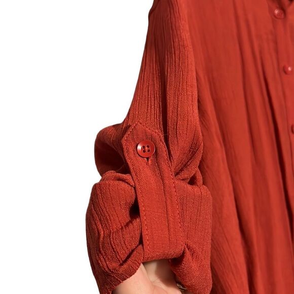 Torrid Blouse Top Woman’s Size Large Button-Down Red Roll Tab Sleeves Flowy - Picture 5 of 11